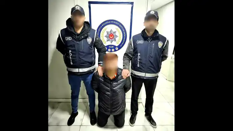 Kırmızı Bültenle Aranan Suçlu İstanbul'da Yakalandı