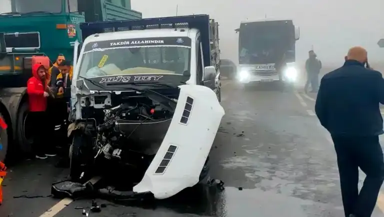Siirt'te 3 Araçlık Zincirleme Kaza: 3 Yaralı